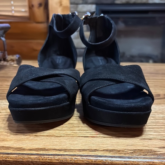 Giani Bernini Black Platform Sandals‎ - Picture 5 of 7